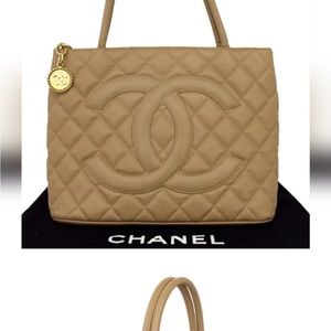 Beautiful Chanel Beige Caviar Leather Medallion Tote